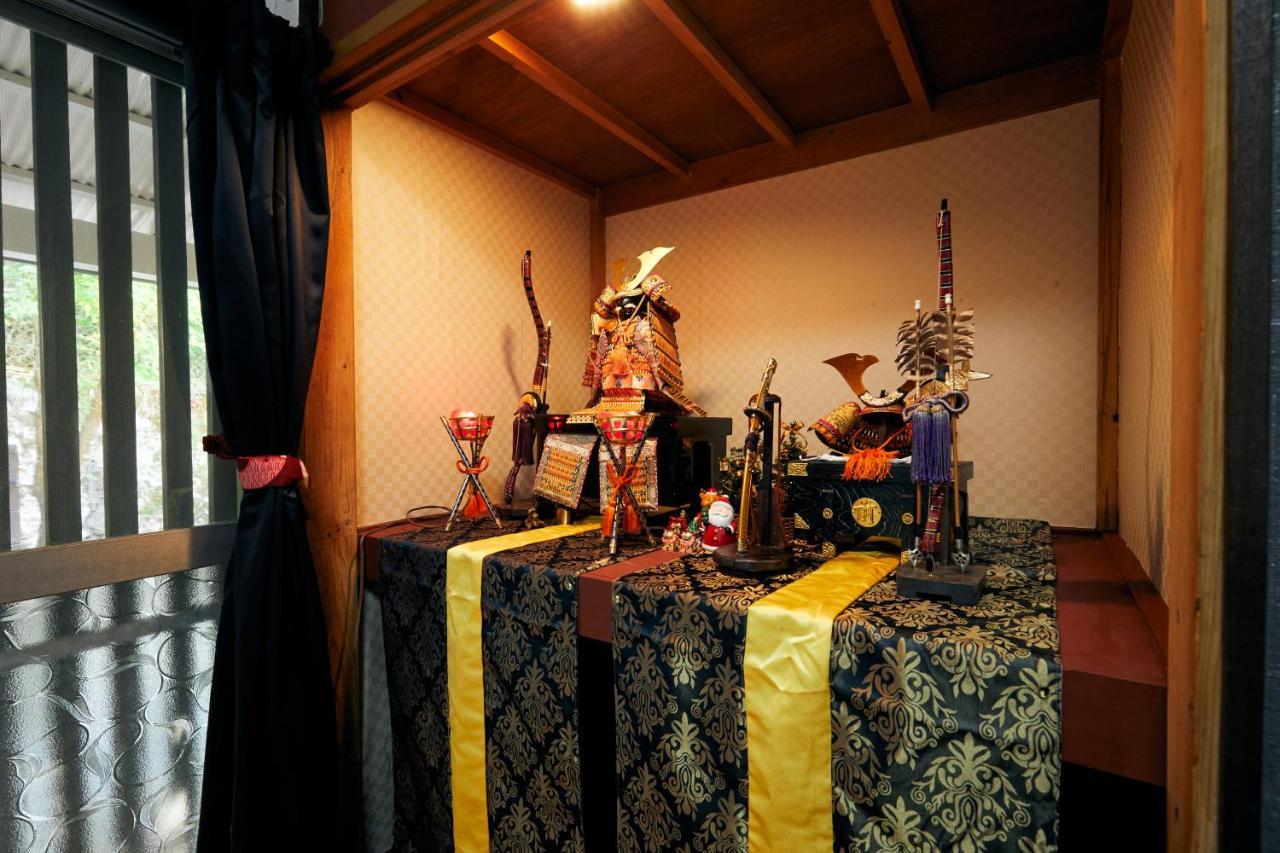 Villa Hakone Kabuto 古民家旅館 150平米 バス停迄一分 準天然温泉 最大12名 Экстерьер фото